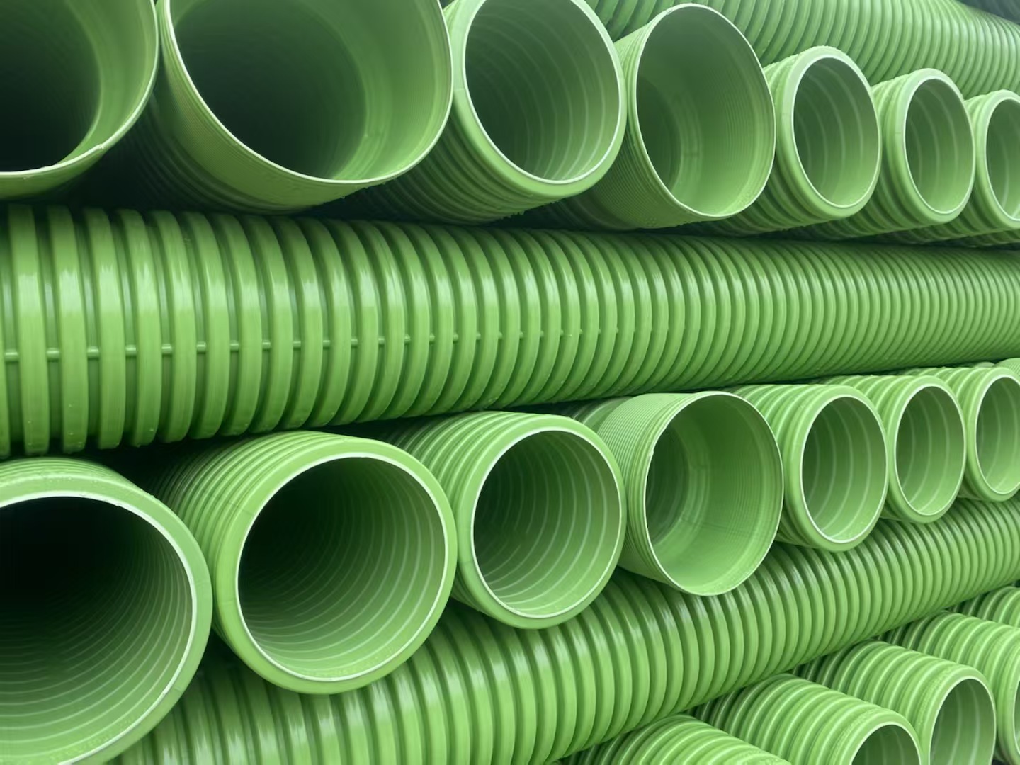 都得利管业发布《排污管选购与施工指南》：HDPE、PE、PVC三大材质对比，DN200-DN500规格安装要点全掌握